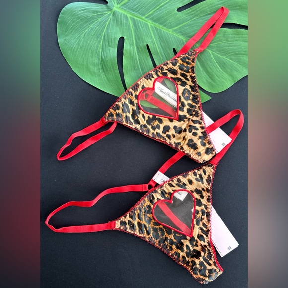 Heart Leopard/Red Thong(s) - Picture 1 of 7
